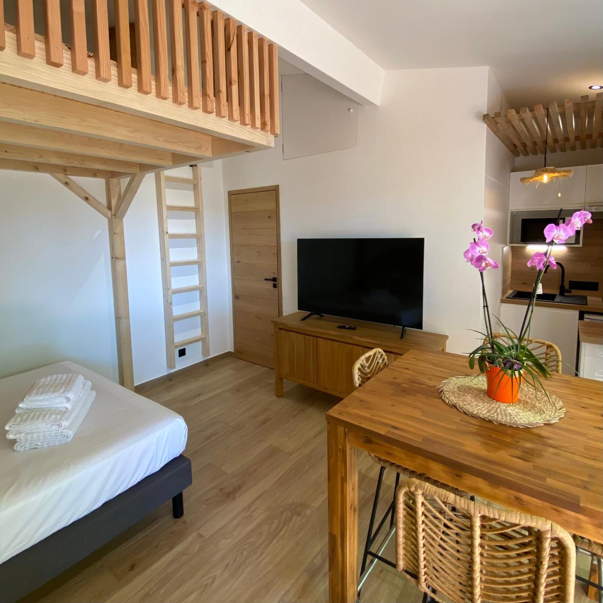 Les Jardins De L'Oustal Villa Narbonne Phòng bức ảnh